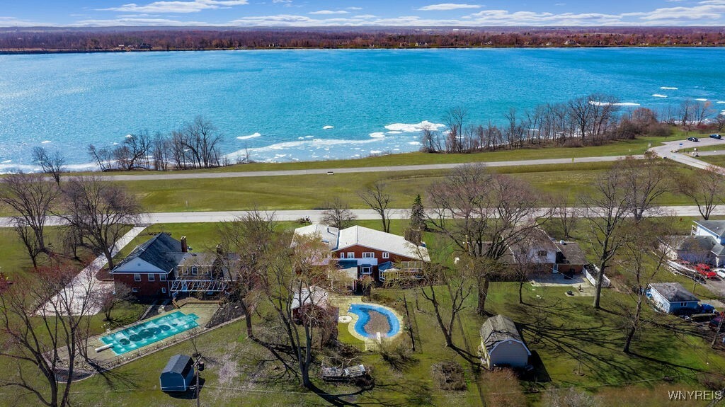 Property Photo: 1285 West River Road NY 14072