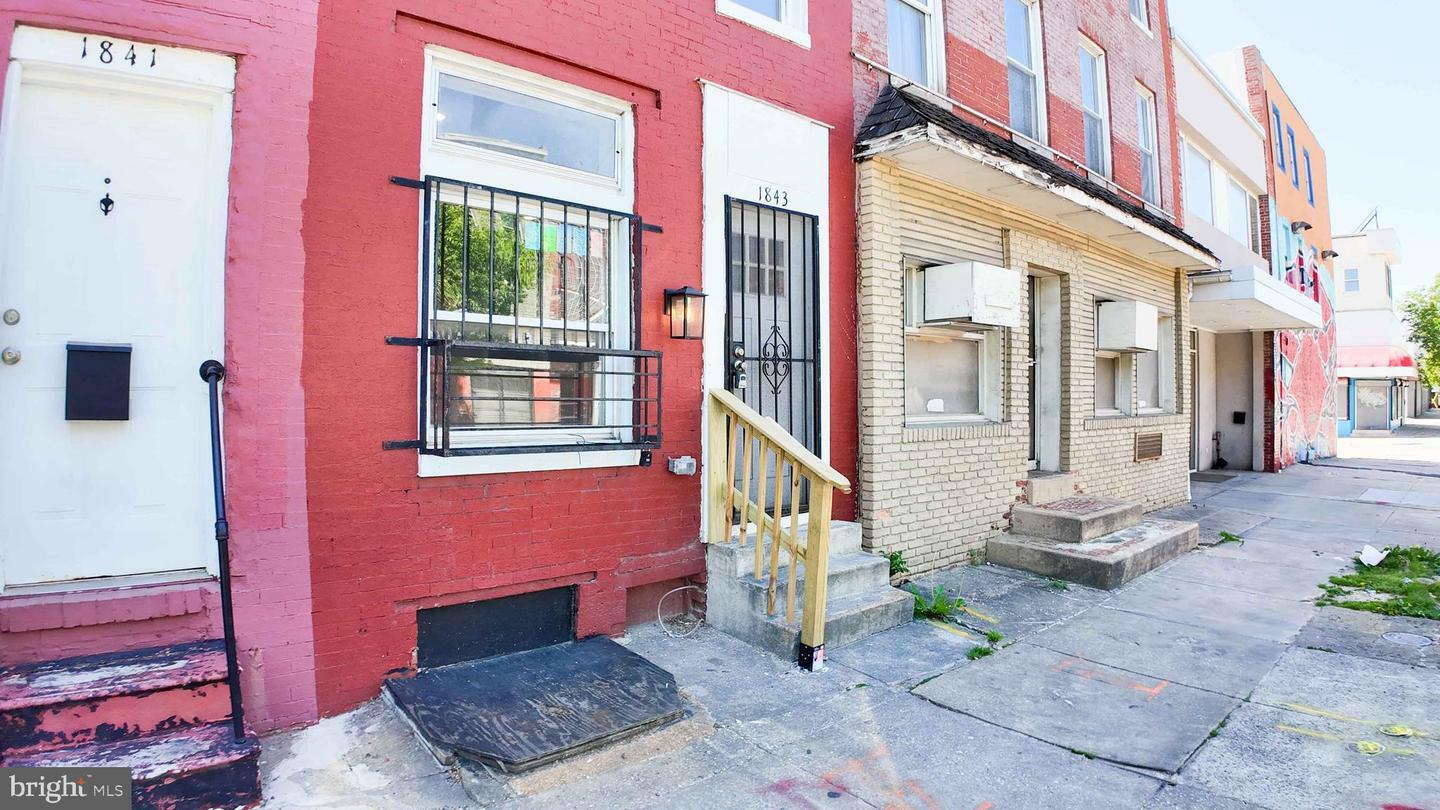 Property Photo: 1843 W Pratt Street MD 21223