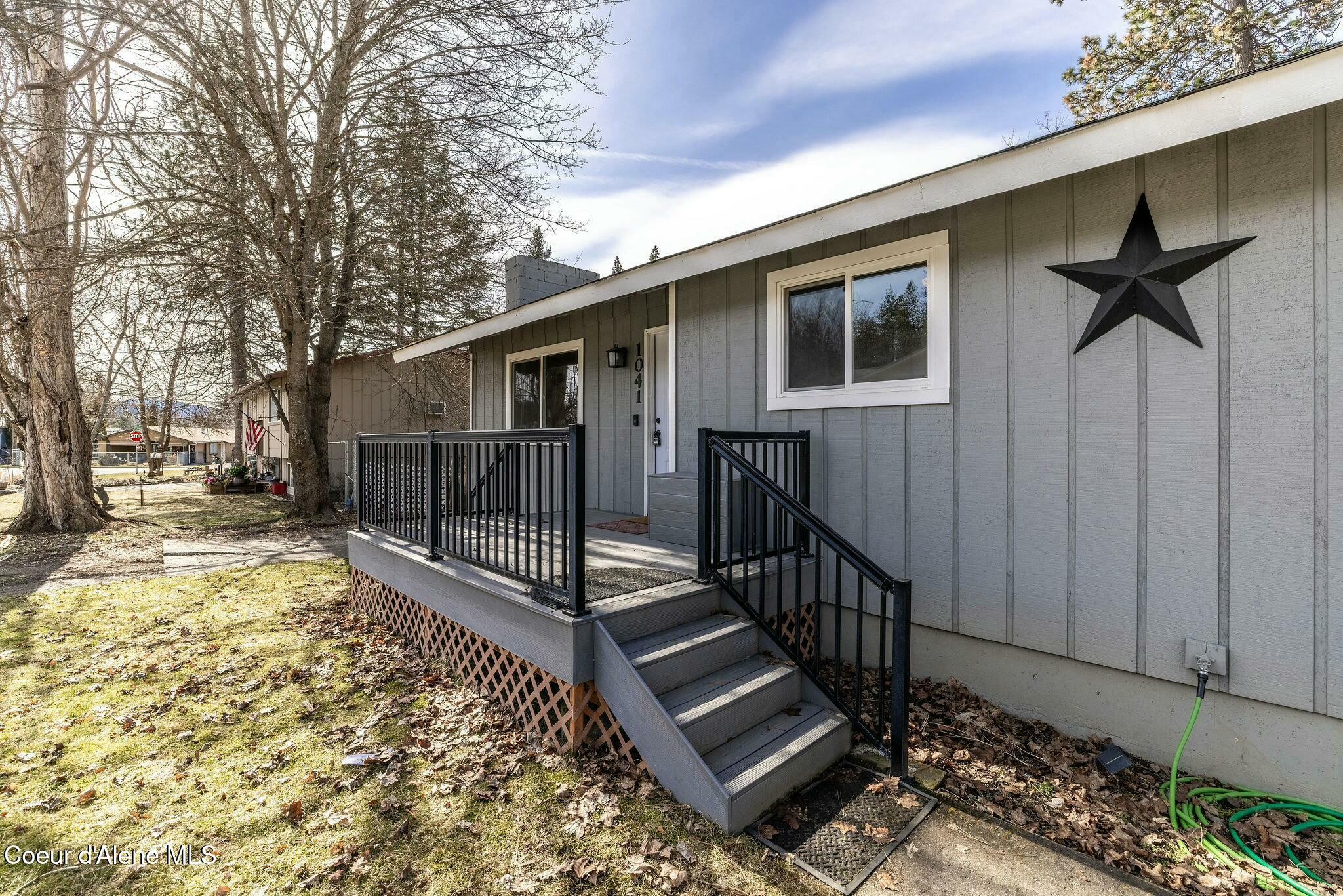 Property Photo: 1041 N 17th St ID 83814