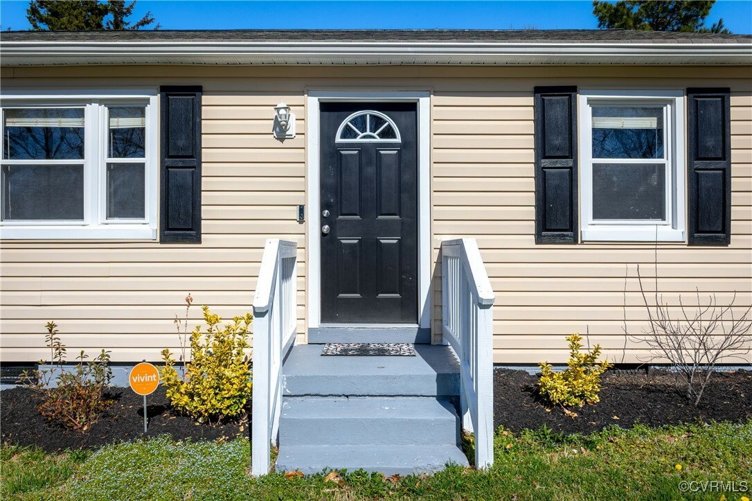 Property Photo: 8010 Langley Drive VA 23060