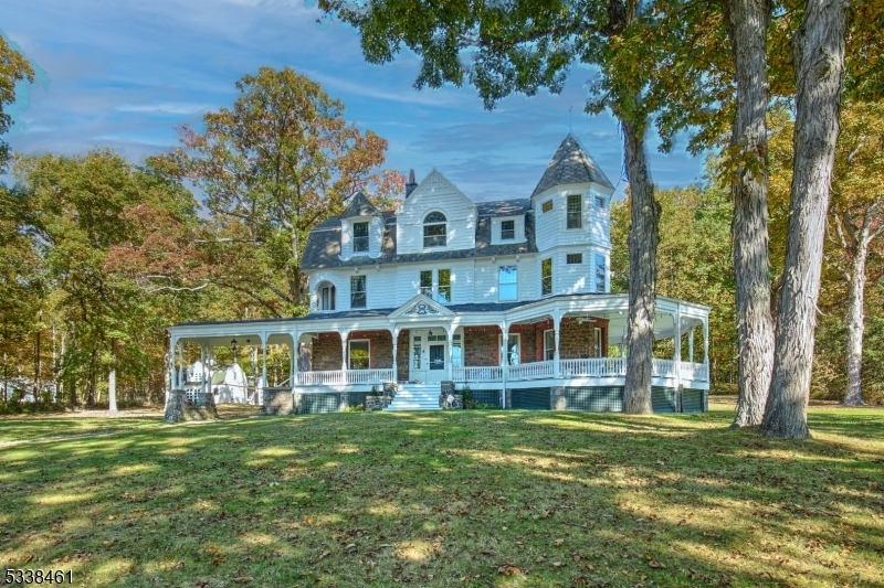 211 Mountainside Rd  Mendham Twp. NJ 07945 photo
