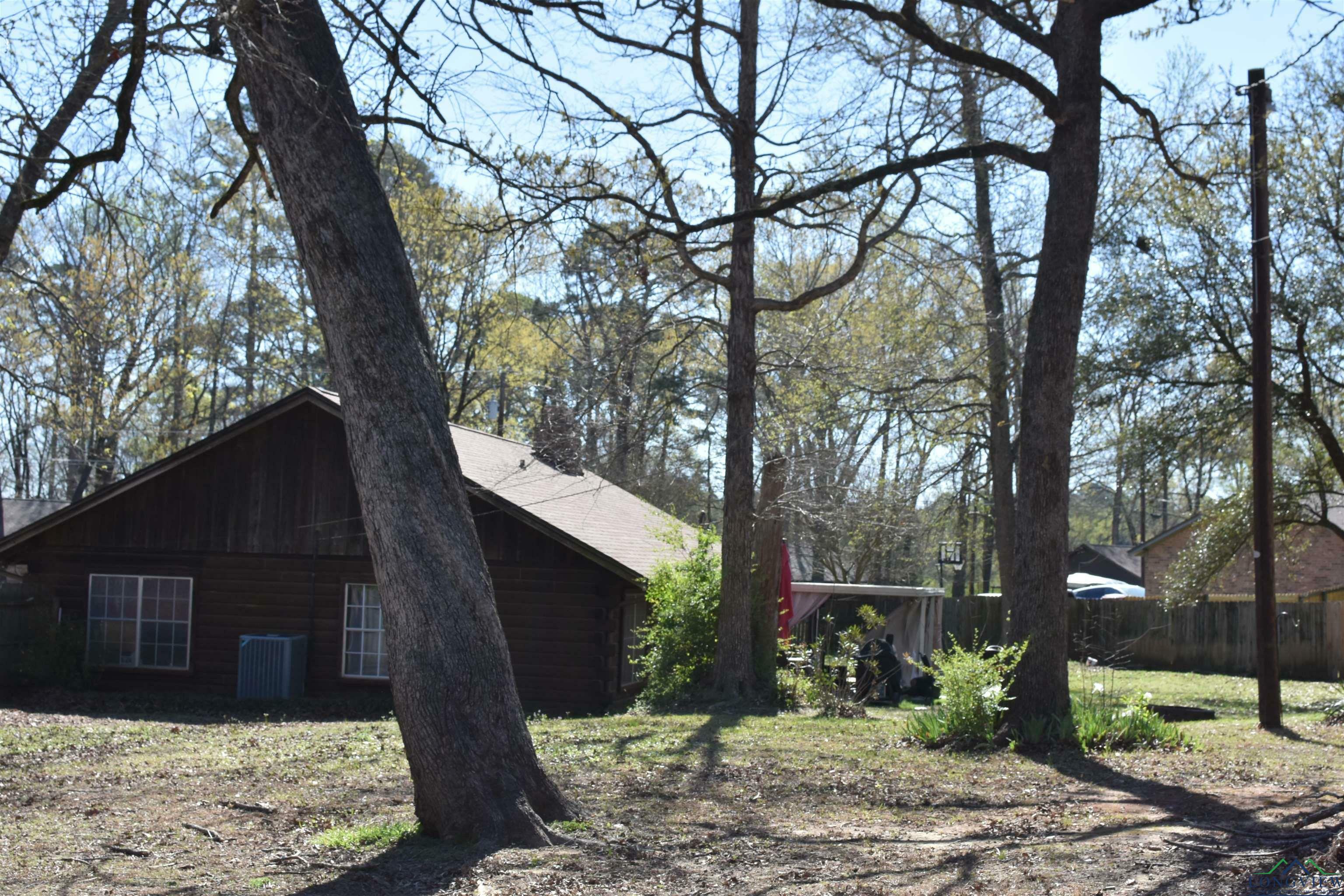Property Photo: 306 Pine Cir TX 75650