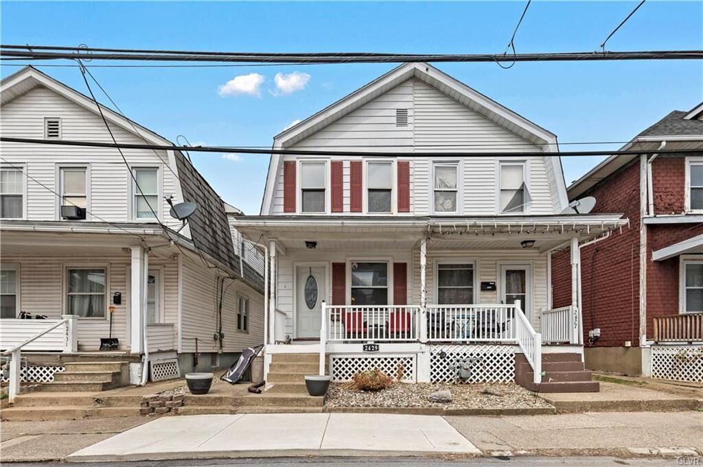 Property Photo:  2429 Sycamore Street  PA 18042 