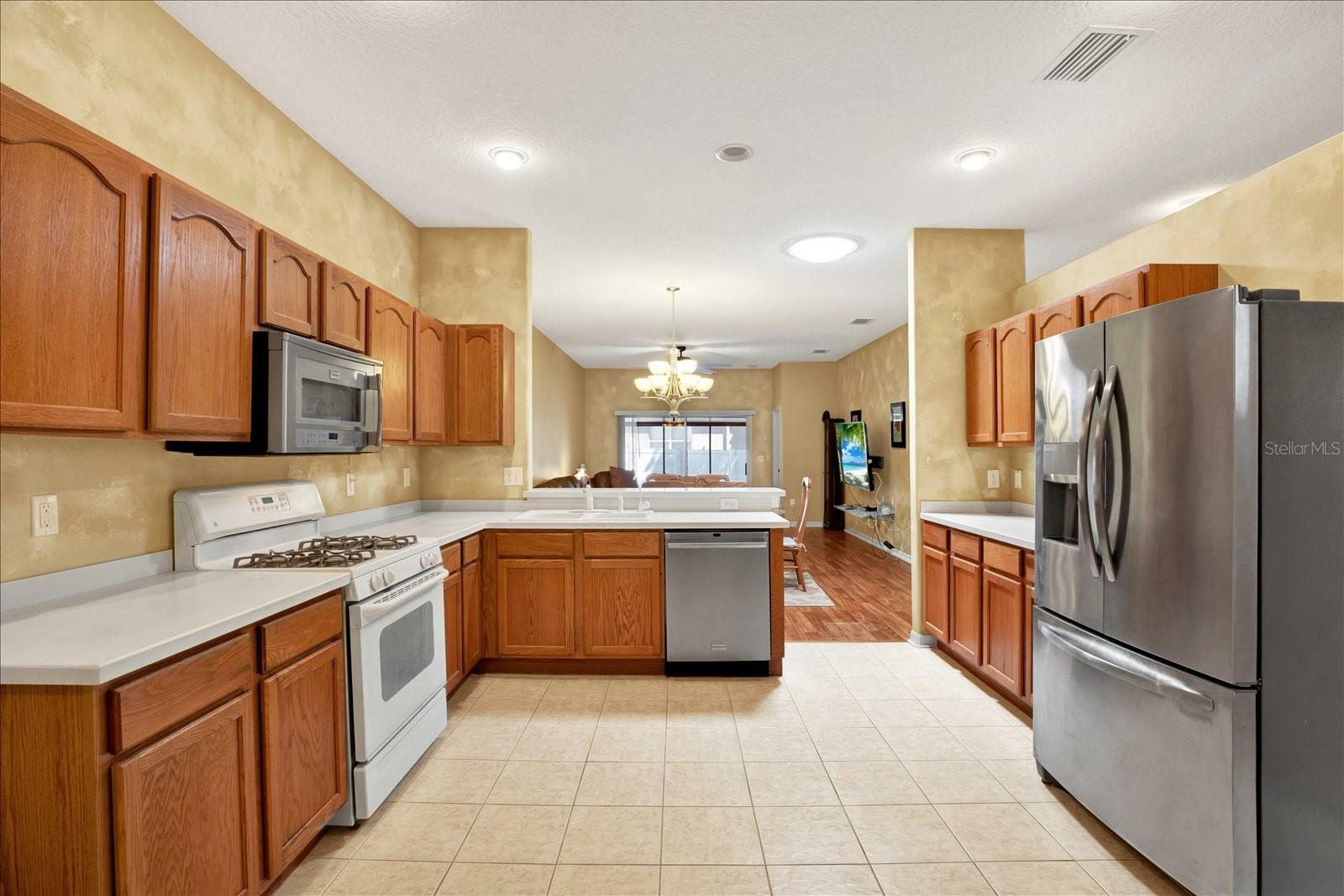 Property Photo: 31833 Turkeyhill Drive FL 33543