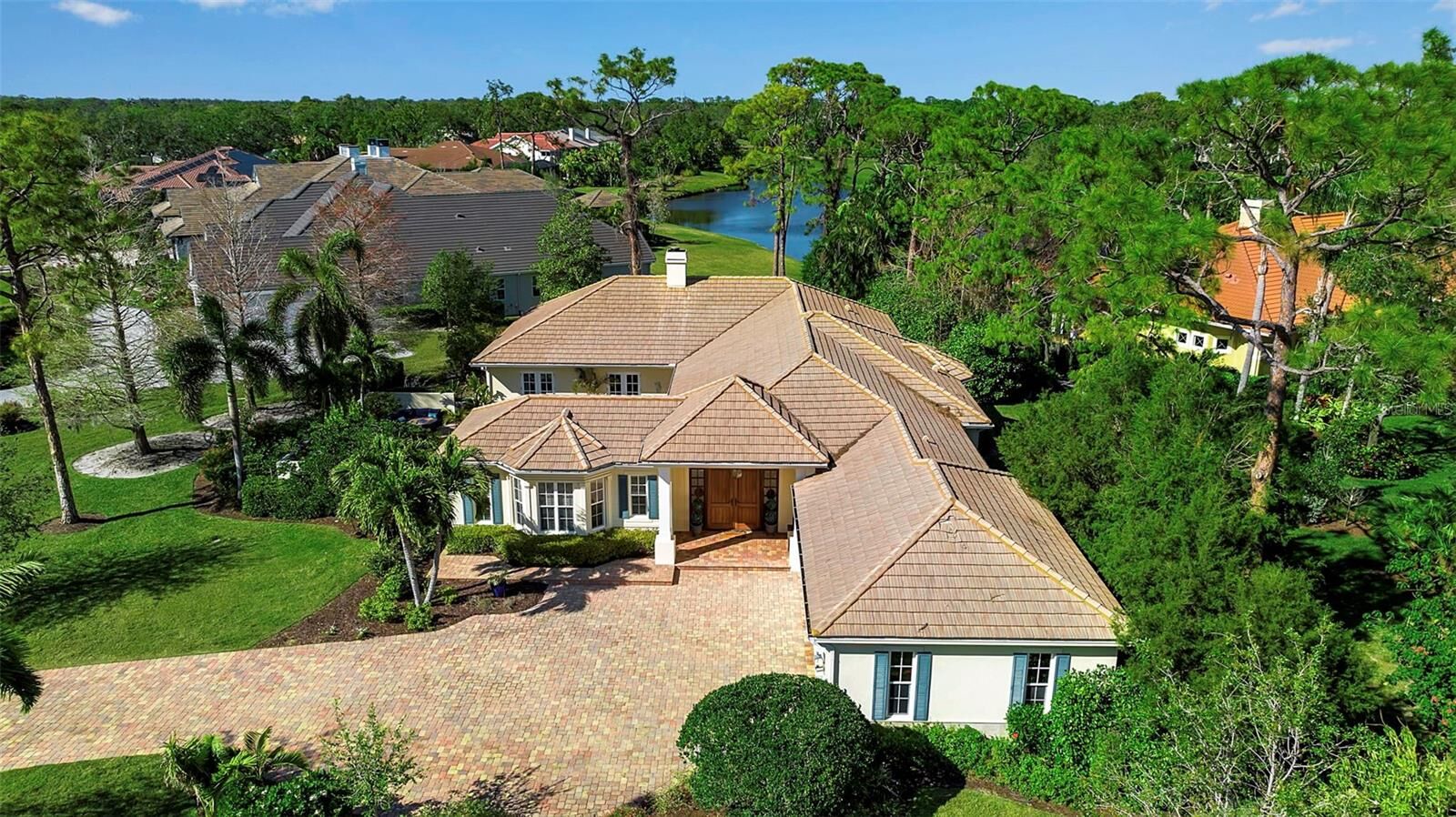 Property Photo: 402 Walls Way FL 34229