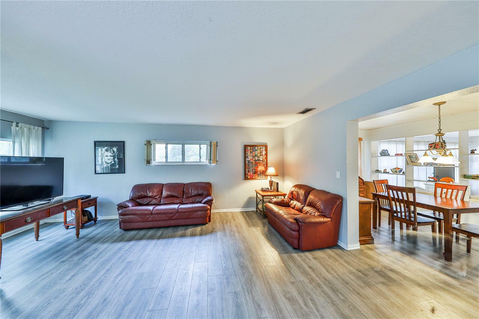 Property Photo: 2381 Roxbury Road FL 32789