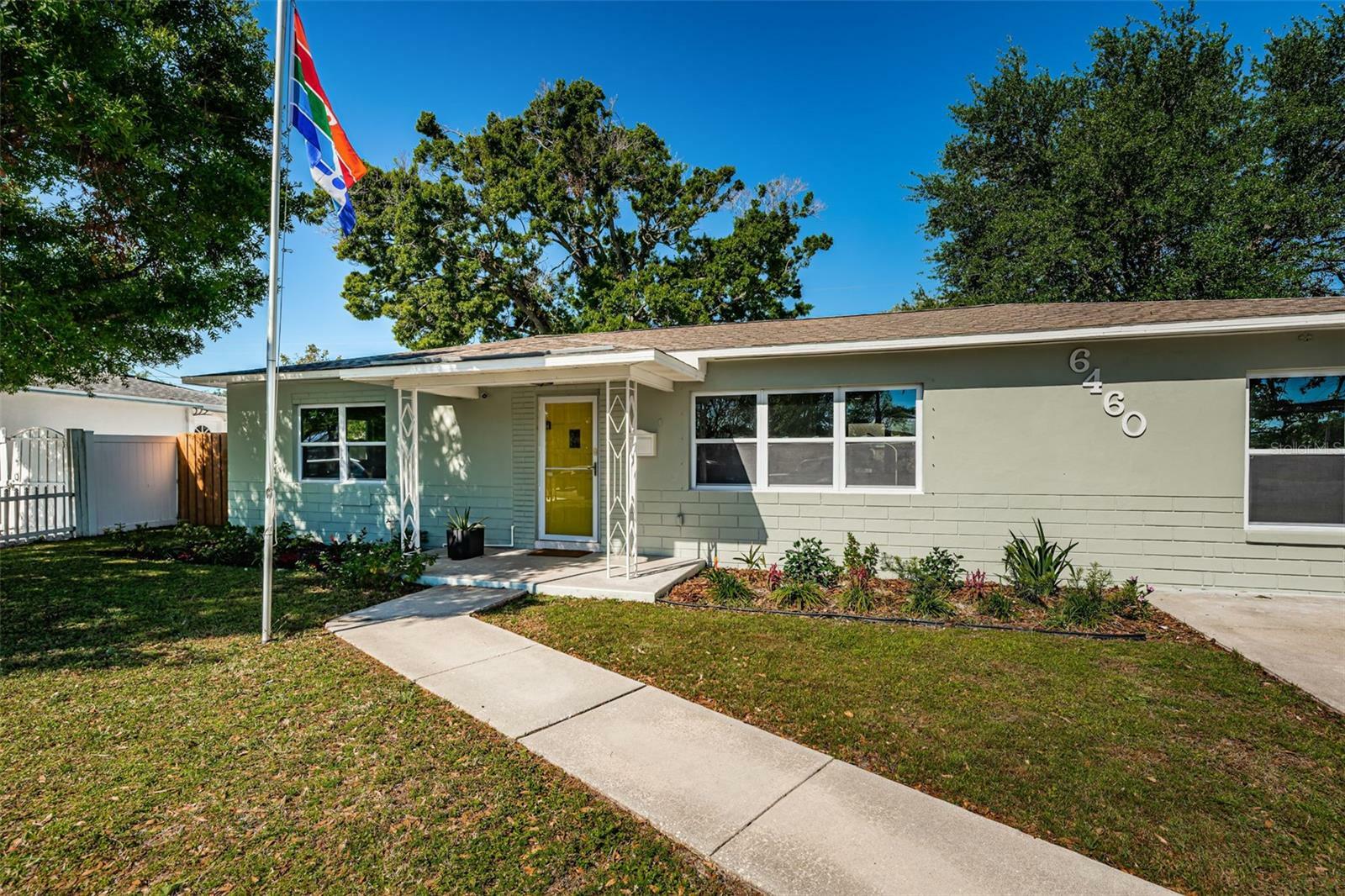 Property Photo: 6460 17th Lane N FL 33702