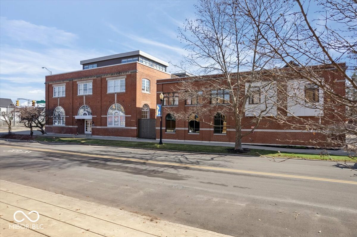 1529 N Alabama Street N B  Indianapolis IN 46202 photo