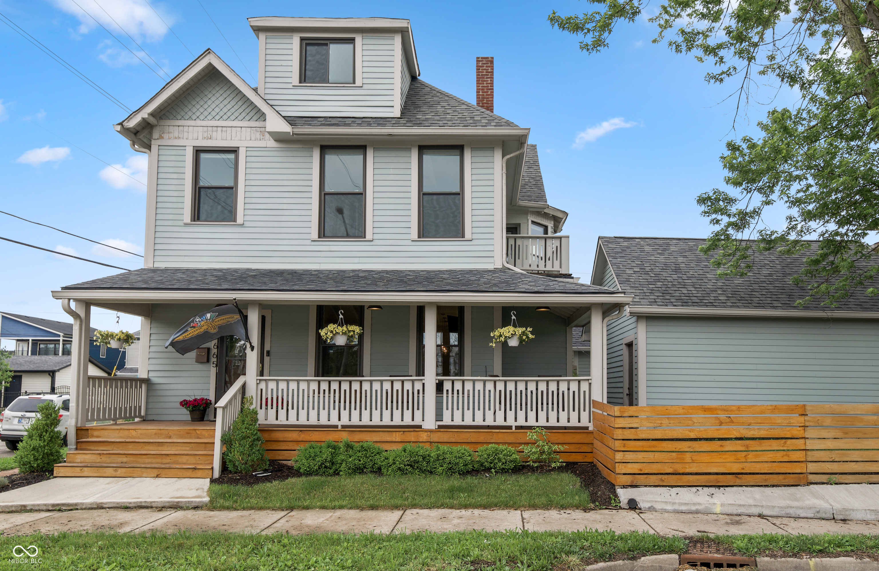 Property Photo: 1665 N College Avenue IN 46202