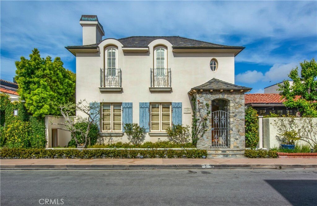Property Photo:  129 Via Waziers  CA 92663 