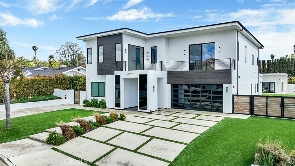 Property Photo: 18852 Canyon Crest Drive CA 92861