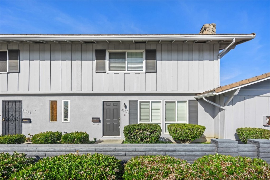 Property Photo: 1107 E 1st Street CA 92780