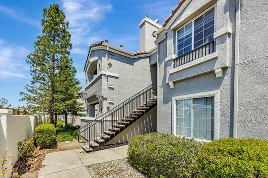 Property Photo: 885 Halidon Way 1322 CA 95630