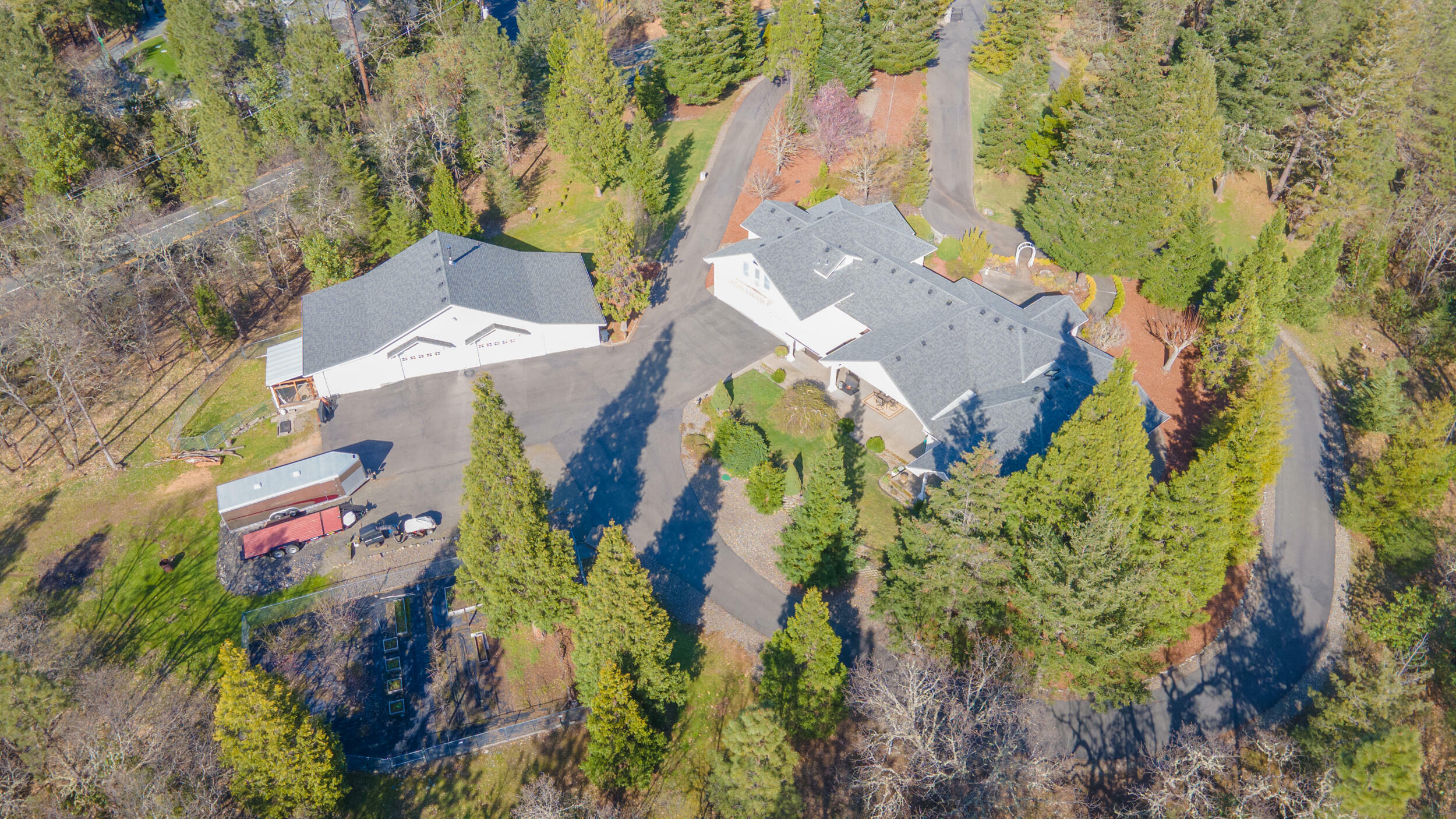 Property Photo: 353 Hixson Drive OR 97526