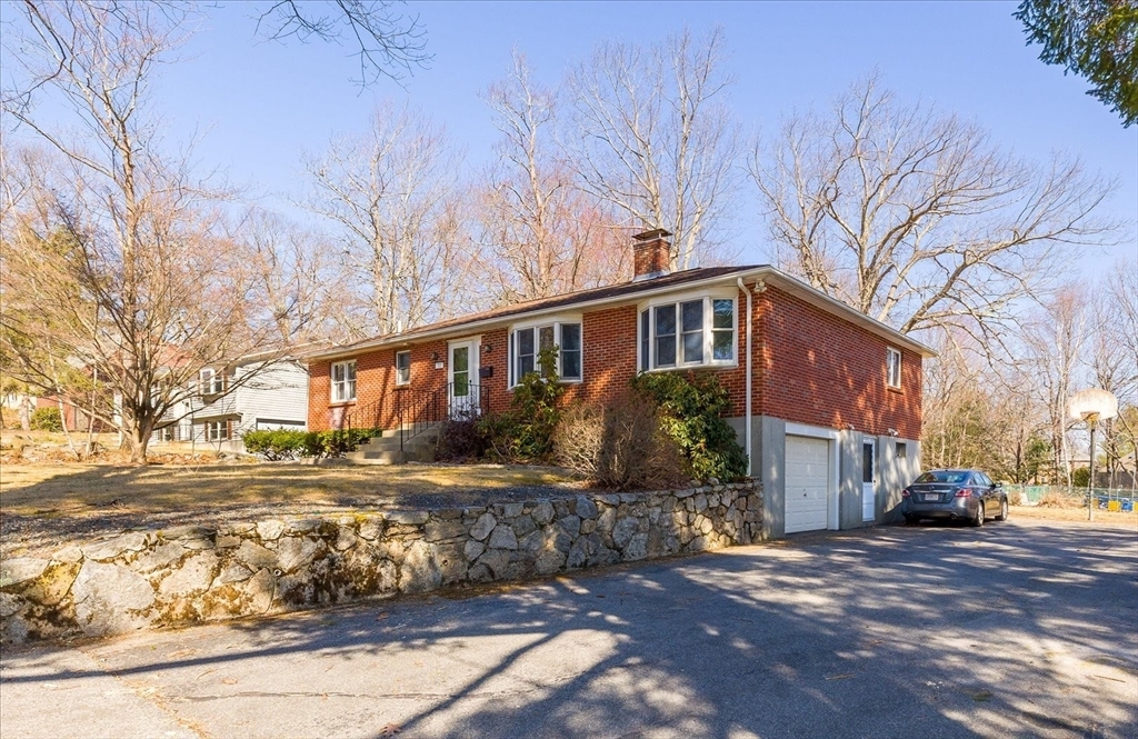 Property Photo: 32 Carter Rd MA 01609