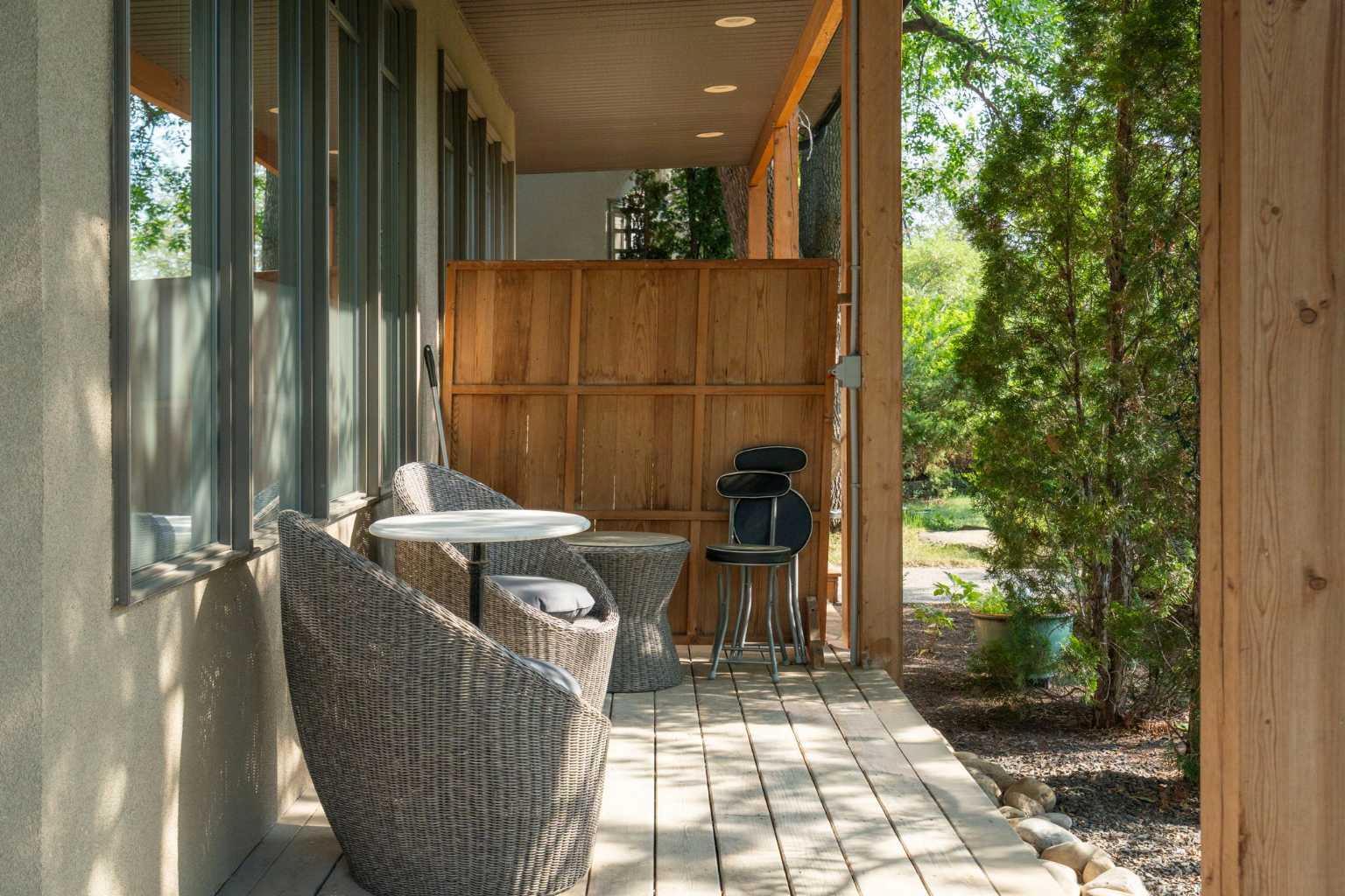 Property Photo:  3618 1A Street SW  AB T2S 1R5 