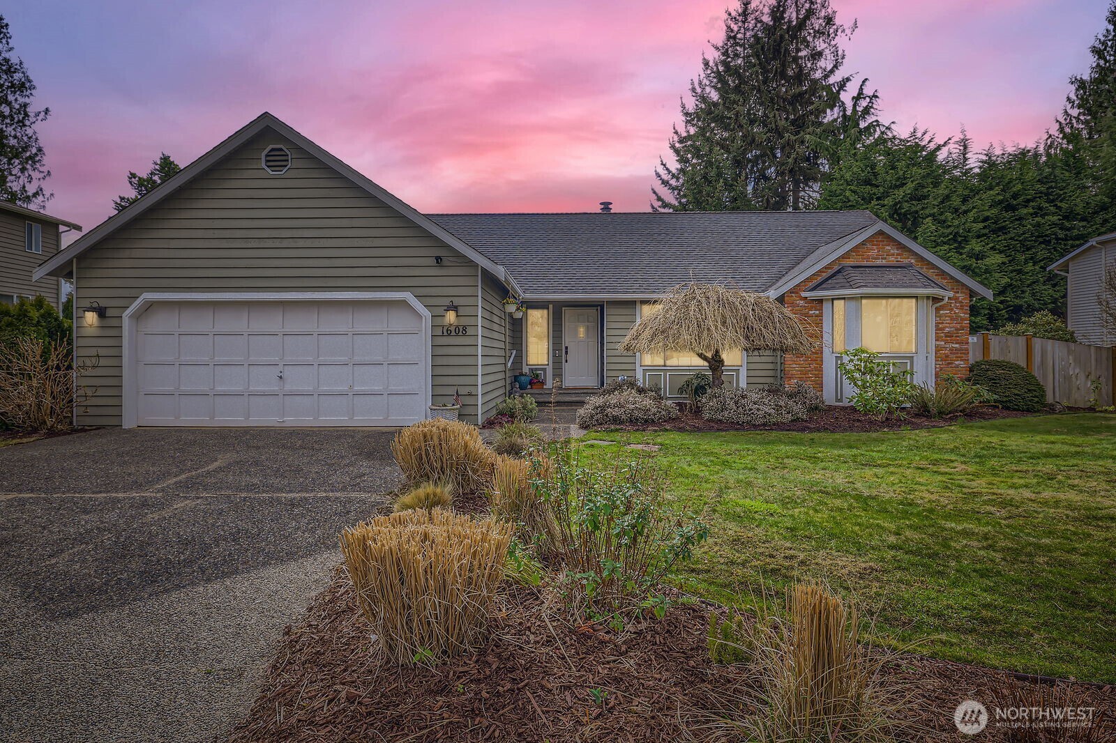 1608  243rd Place SE  Bothell WA 98021 photo