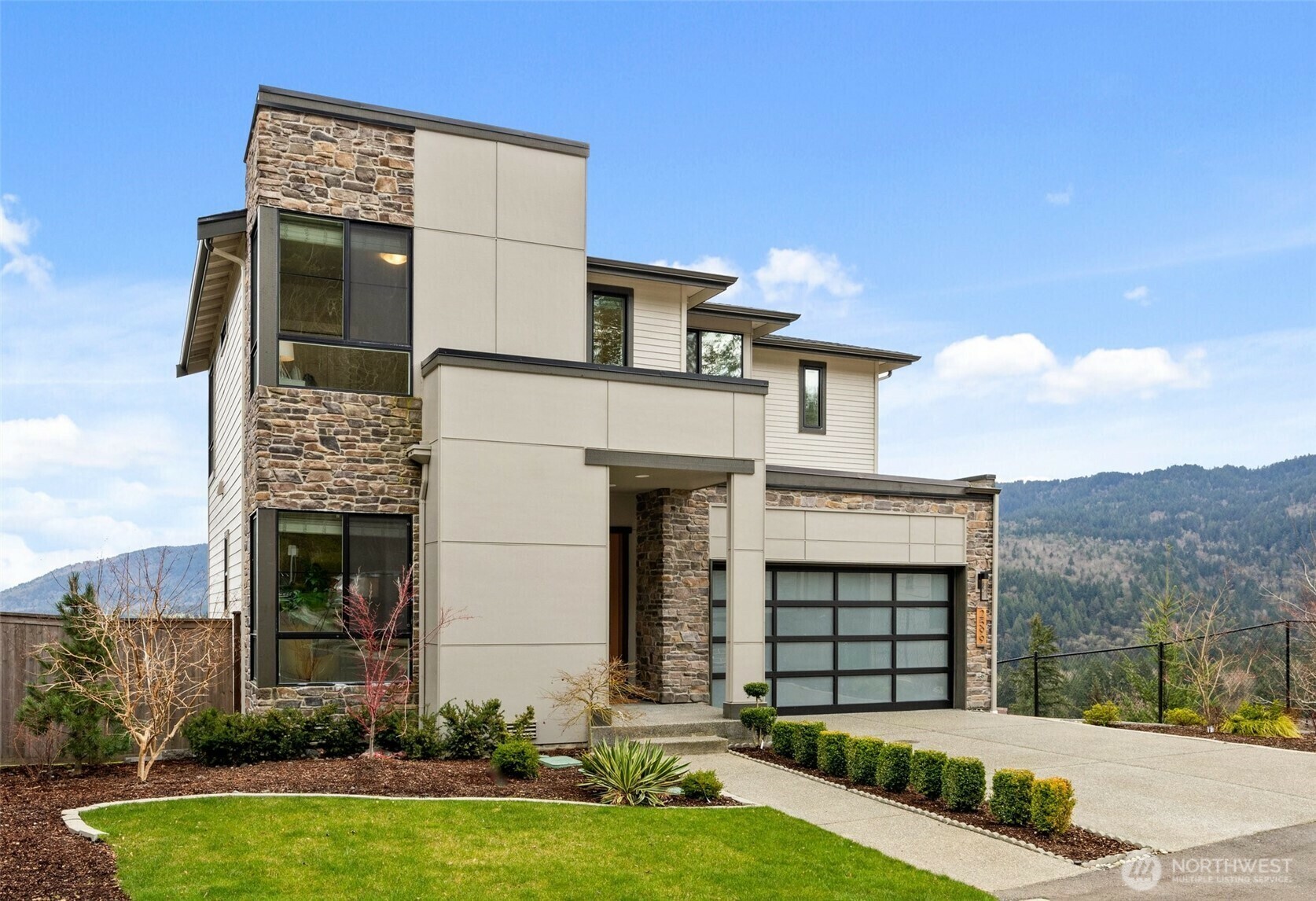 2599 NW Si View Lane  Issaquah WA 98027 photo