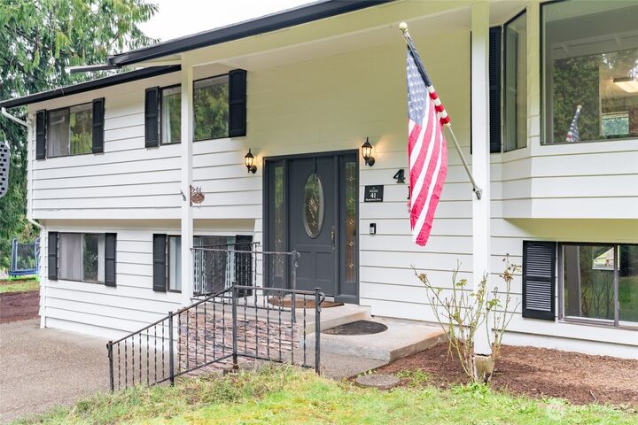 Property Photo: 41 Meadowood Drive WA 98541