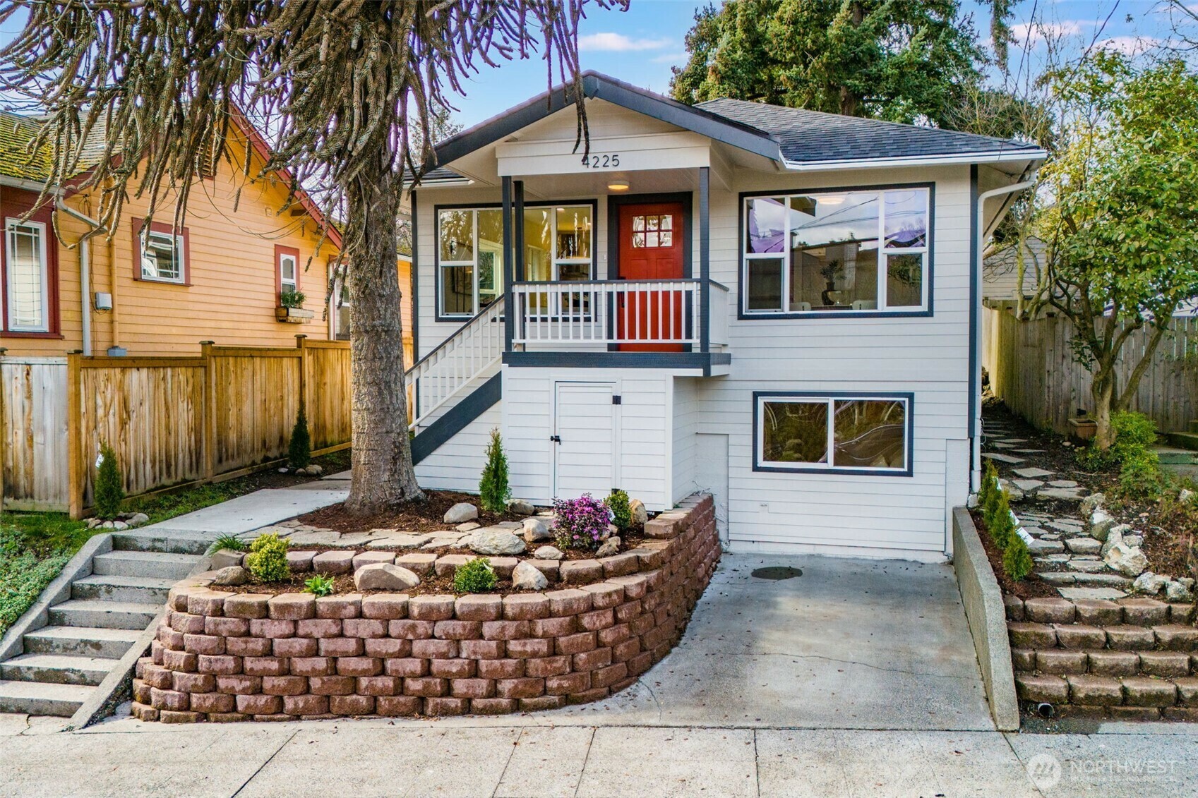 4225  Midvale Avenue N  Seattle WA 98103 photo