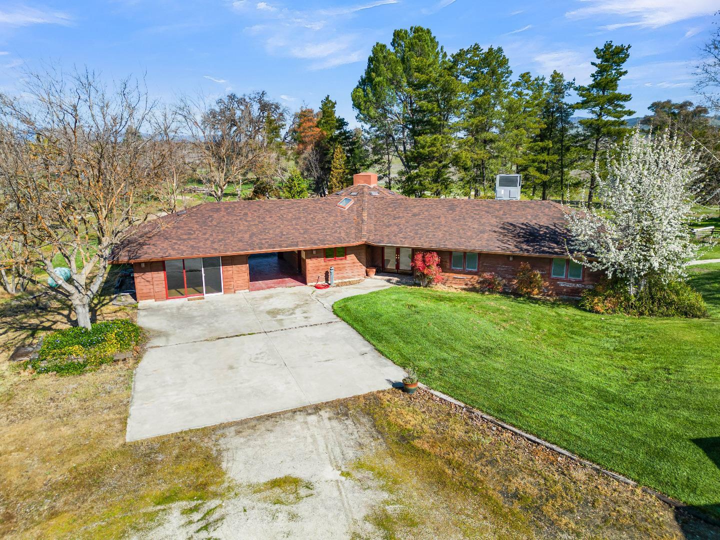 Property Photo: 50145 Adobe Place CA 93426