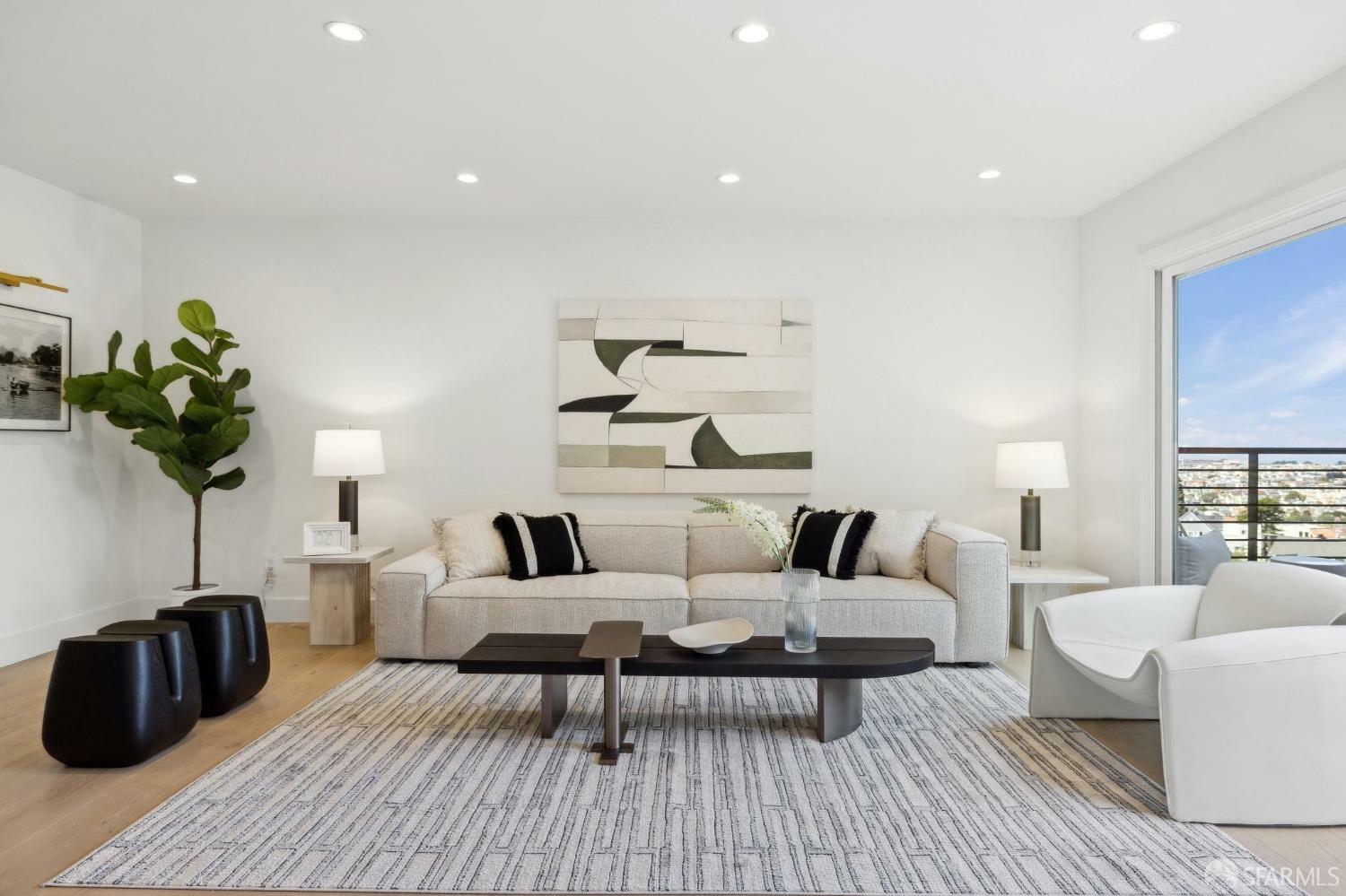 Property Photo: 252 Dalewood Way CA 94127