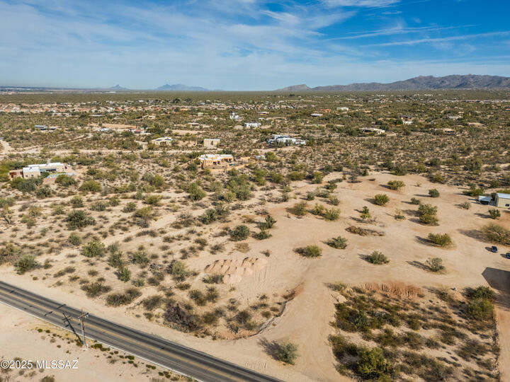 Property Photo: 5570 W Linda Vista Boulevard AZ 85742