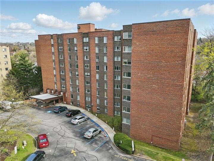 5 Bayard Road 219  Shadyside PA 15213 photo