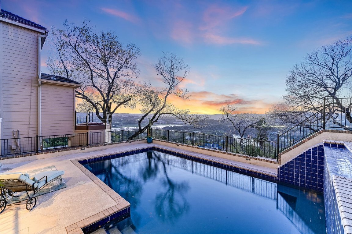 4732 Twin Valley Drive  Austin TX 78731 photo