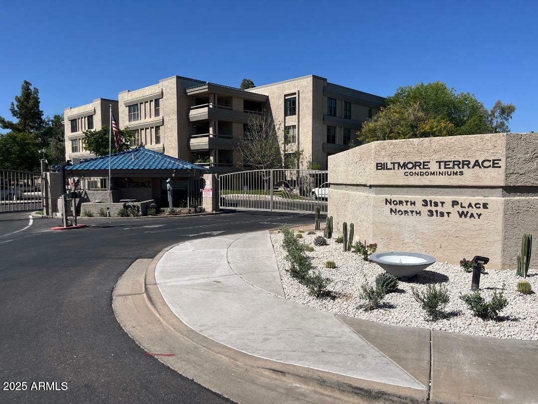 Property Photo: 5132 N 31st Way 127 AZ 85016