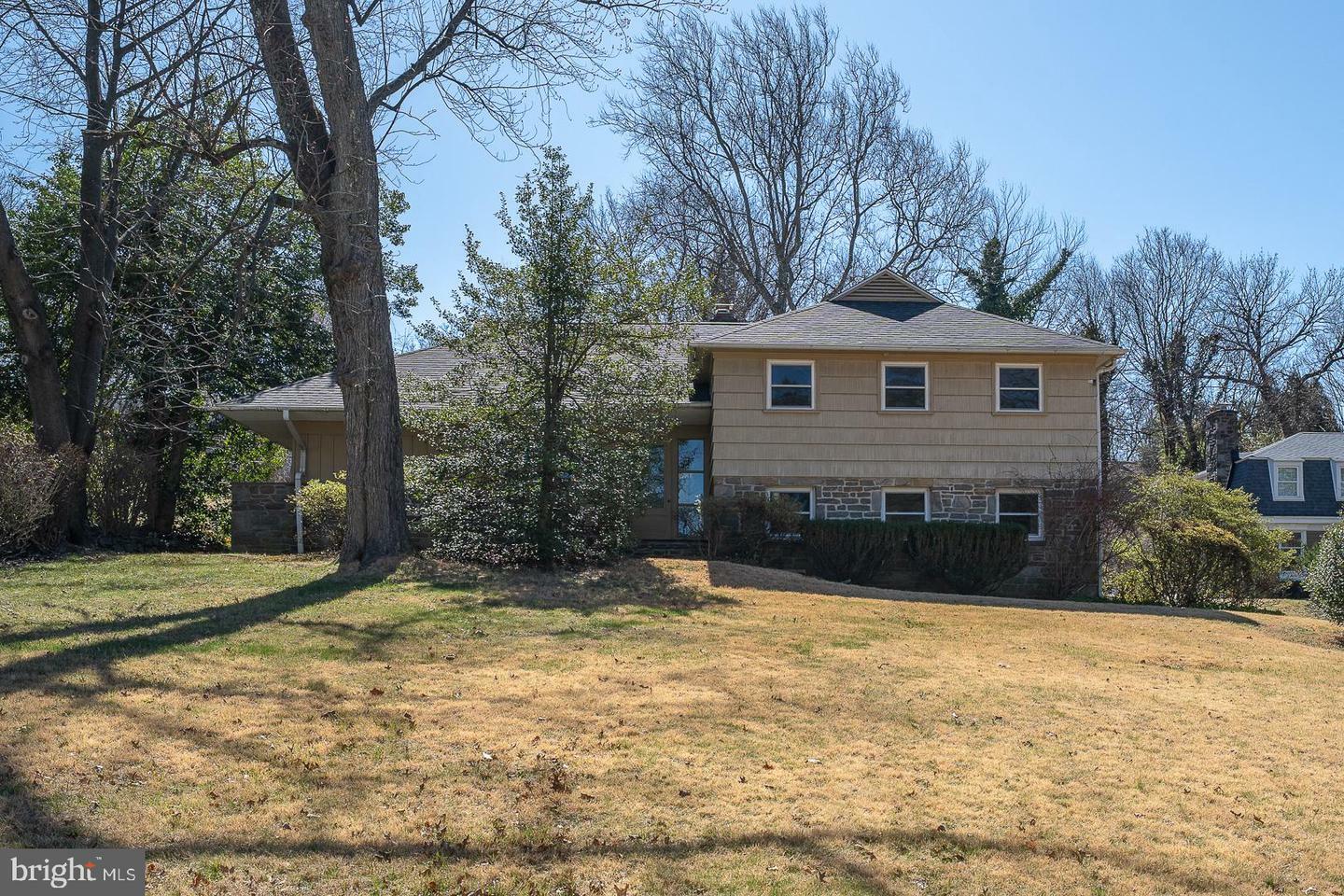 713 Woodfield Road  Villanova PA 19085 photo
