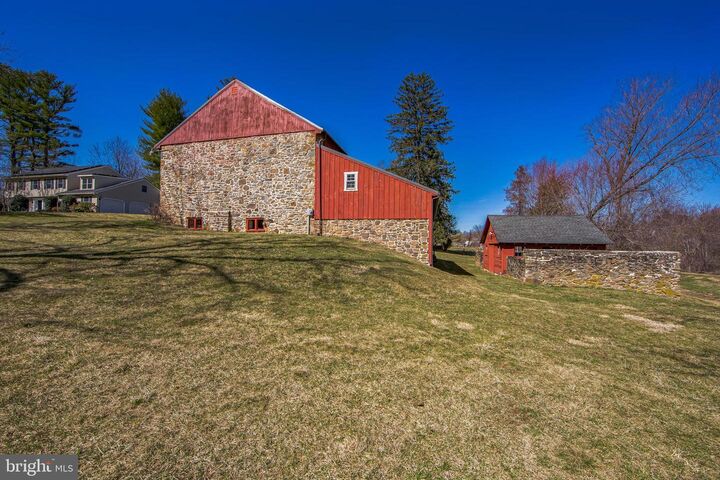 Property Photo: 16 Patterdale Place PA 19335