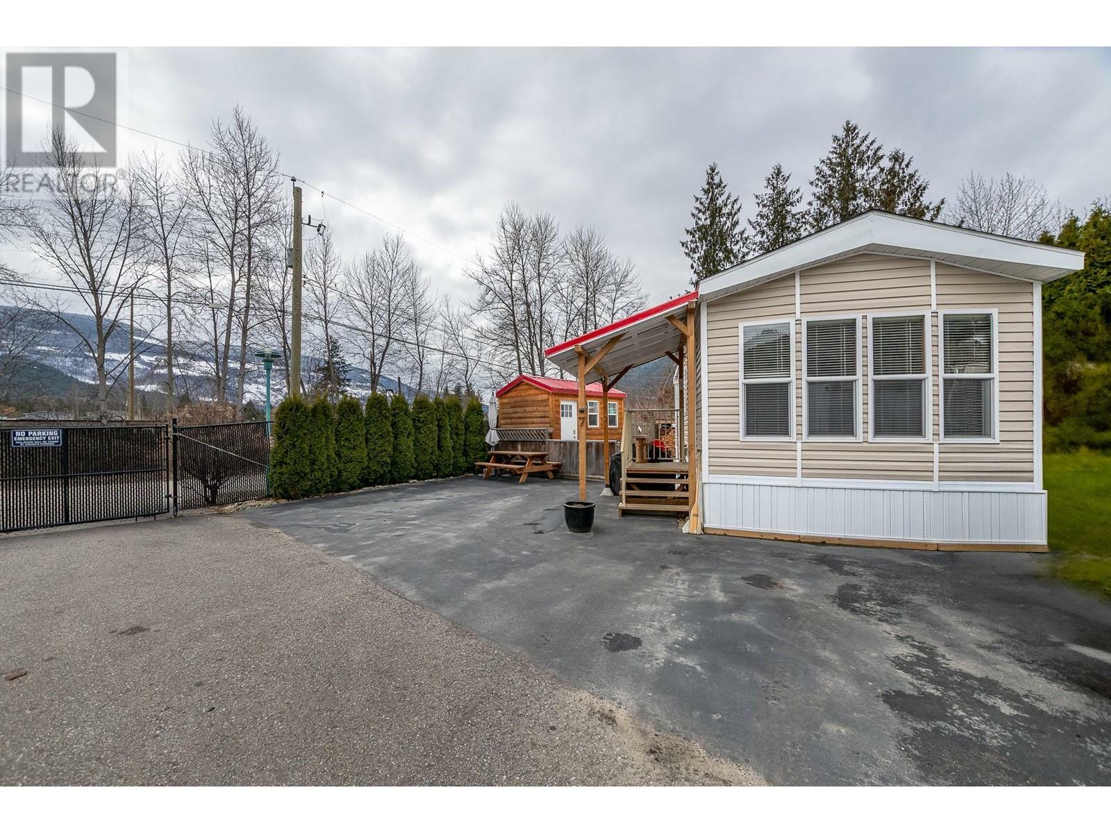 Property Photo: 1383 Silver Sands Road 7 BC V0E 2V4