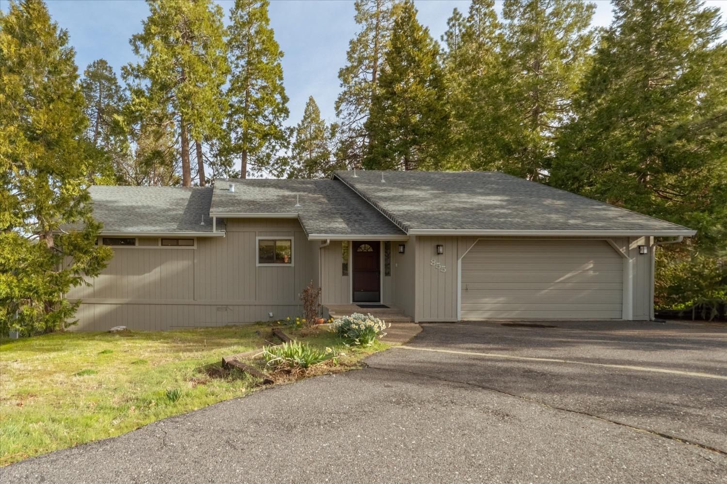 Property Photo: 855 Buckthorn Drive CA 95247