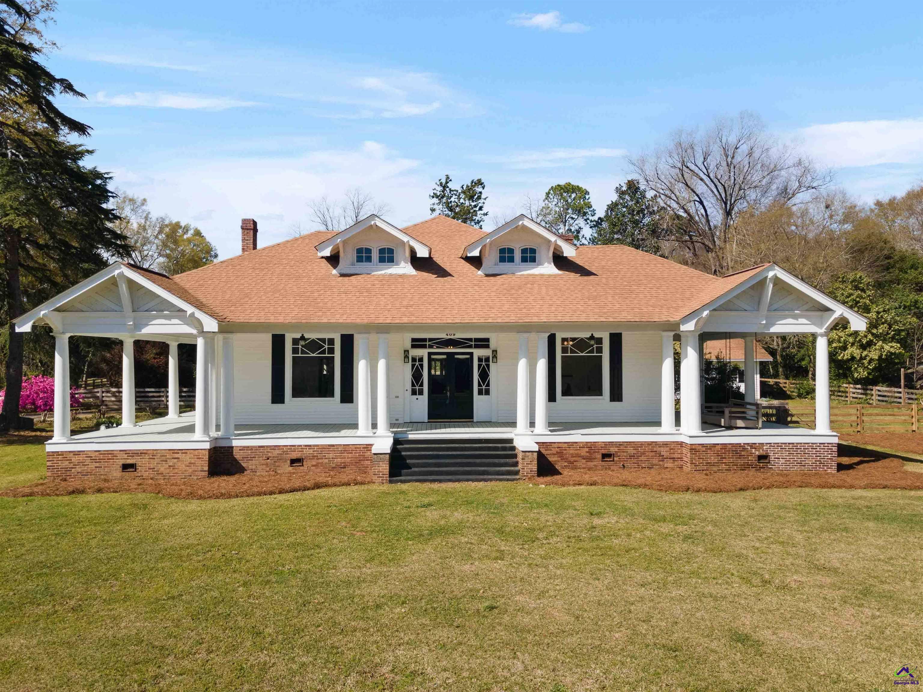 Property Photo:  409 West Main Street  GA 31057 