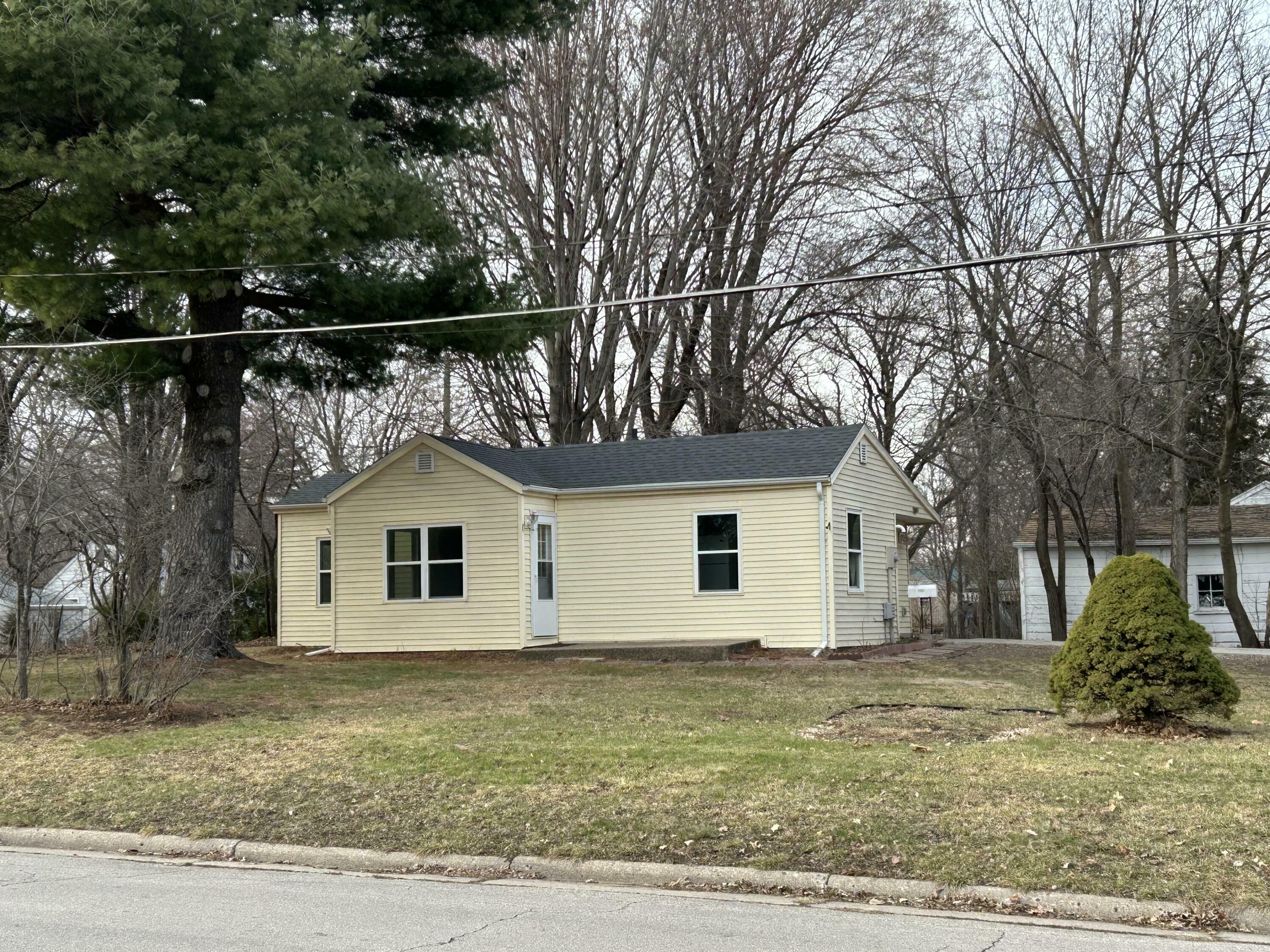 Property Photo: 1101 Iowa Avenue IA 50014