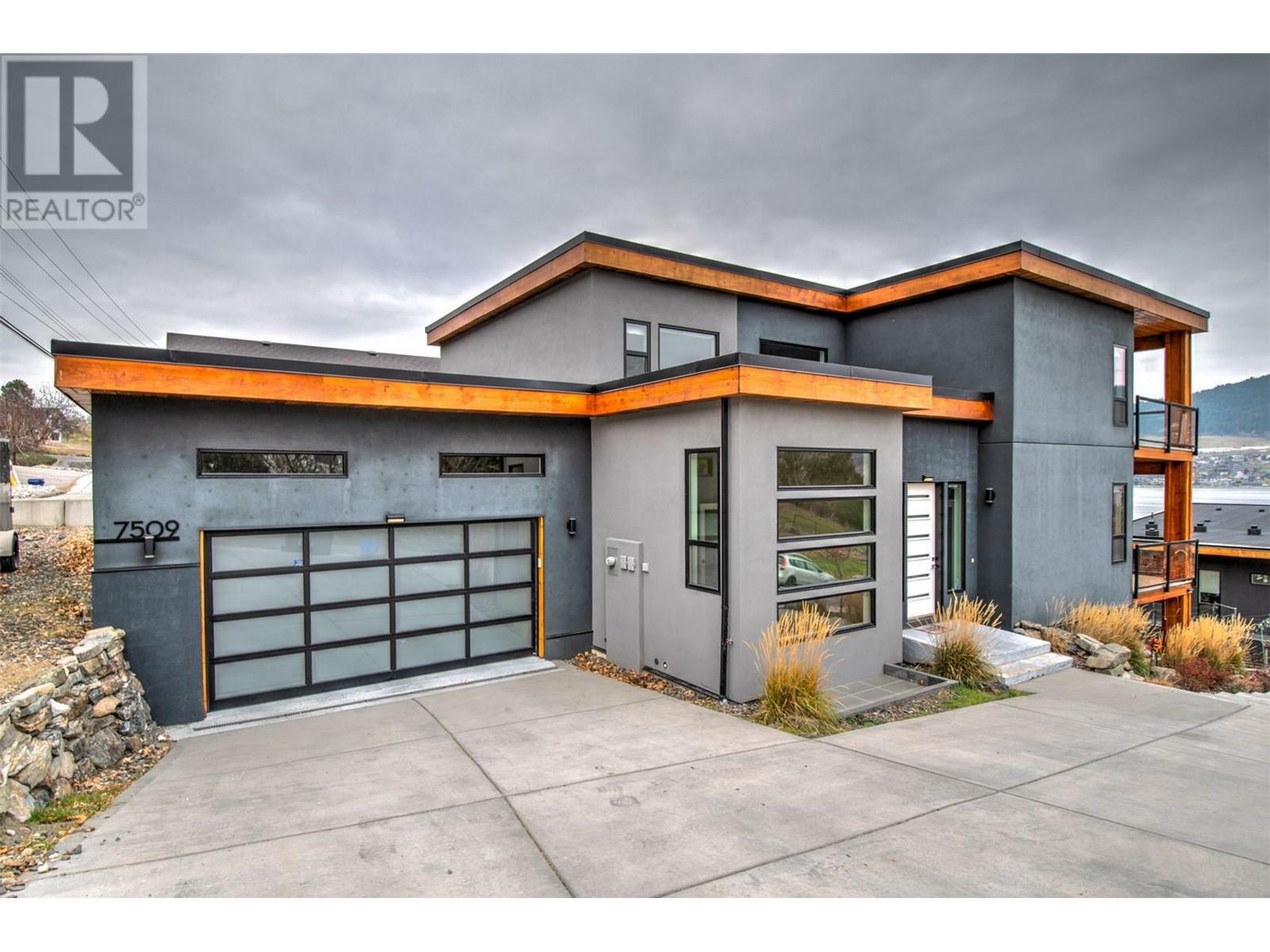 7509 Kennedy Lane  Vernon BC V1H 1C4 photo