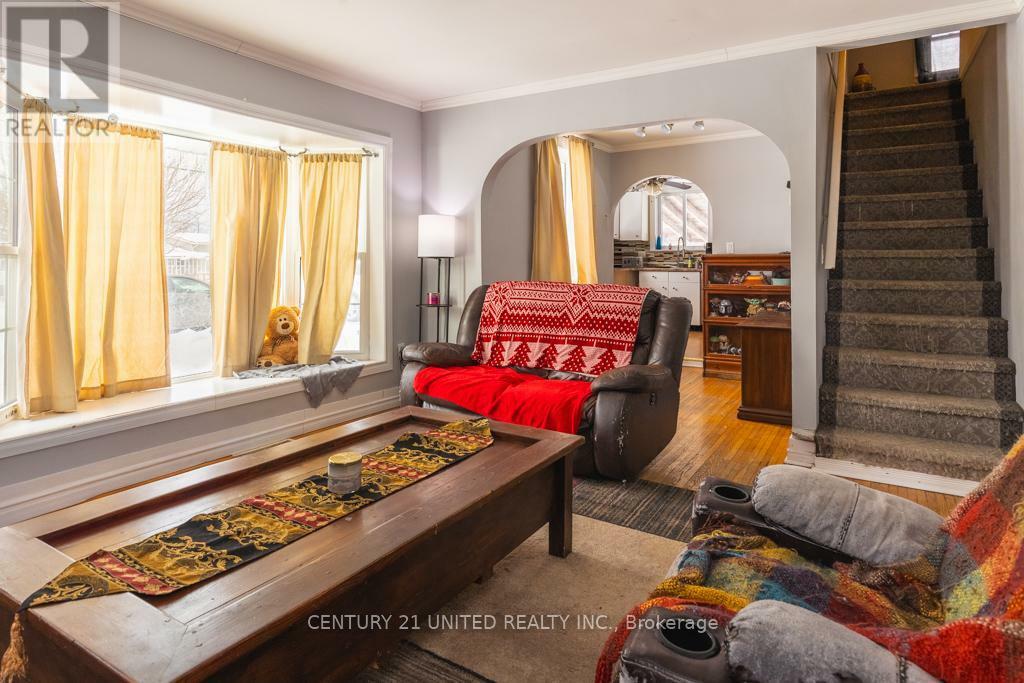 Property Photo: 1009 Ward Street ON K0L 1H0