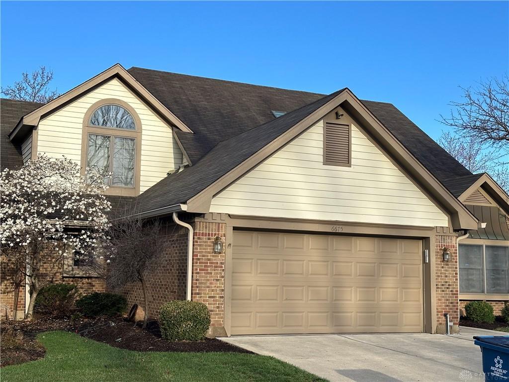 Property Photo: 6675 Golf Green Drive OH 45459