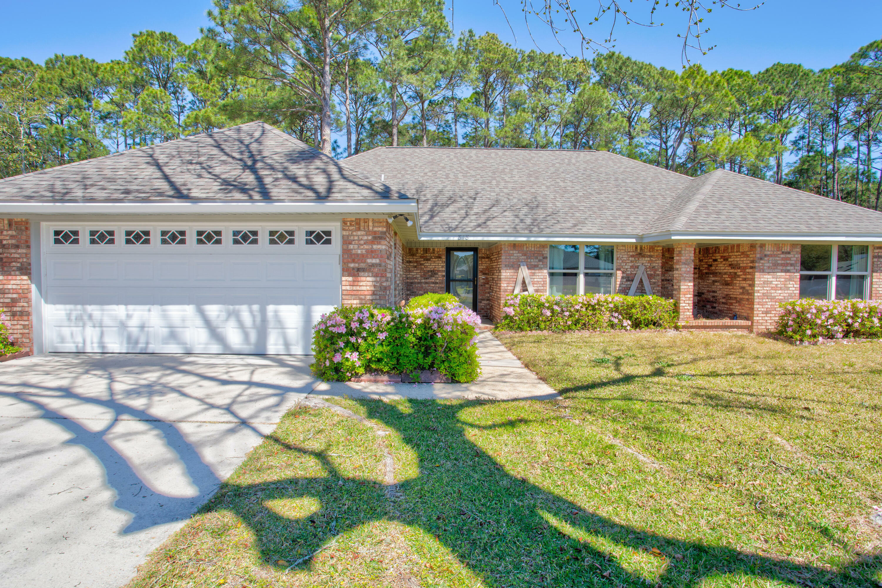 Property Photo: 818 Overbrook Drive FL 32547