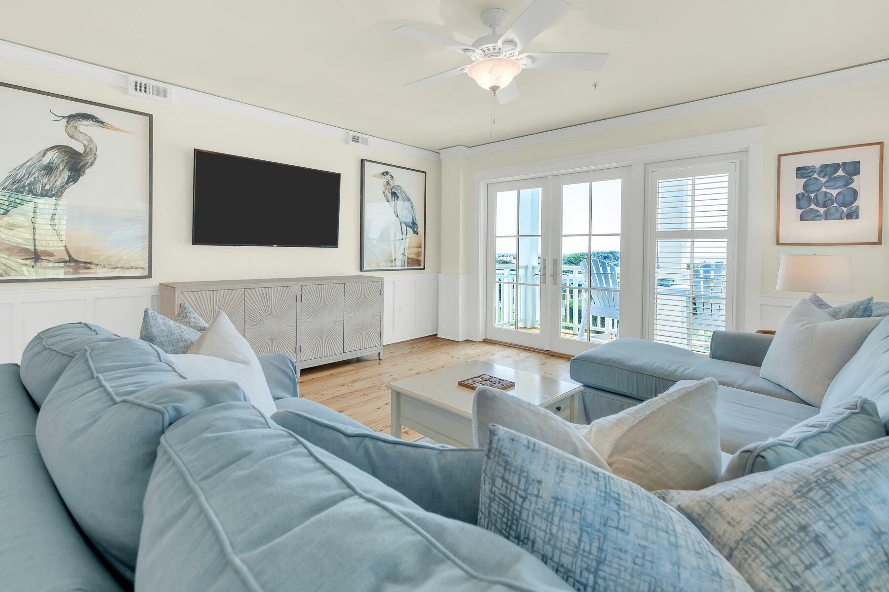 Property Photo: 1848 E County Highway 30A Unit 4 FL 32459