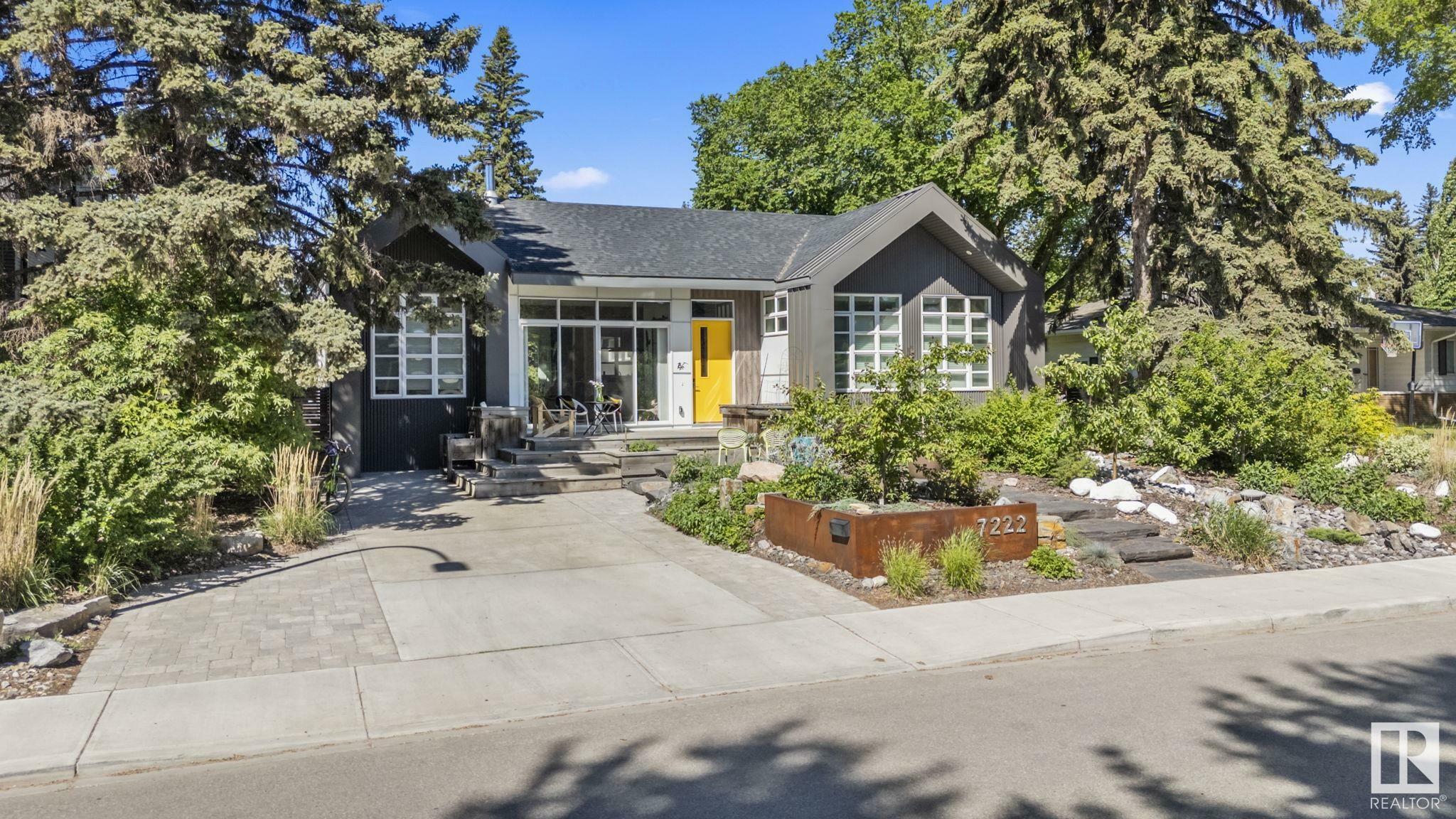 Property Photo:  7222 119 Street NW  AB T6G 1V6 