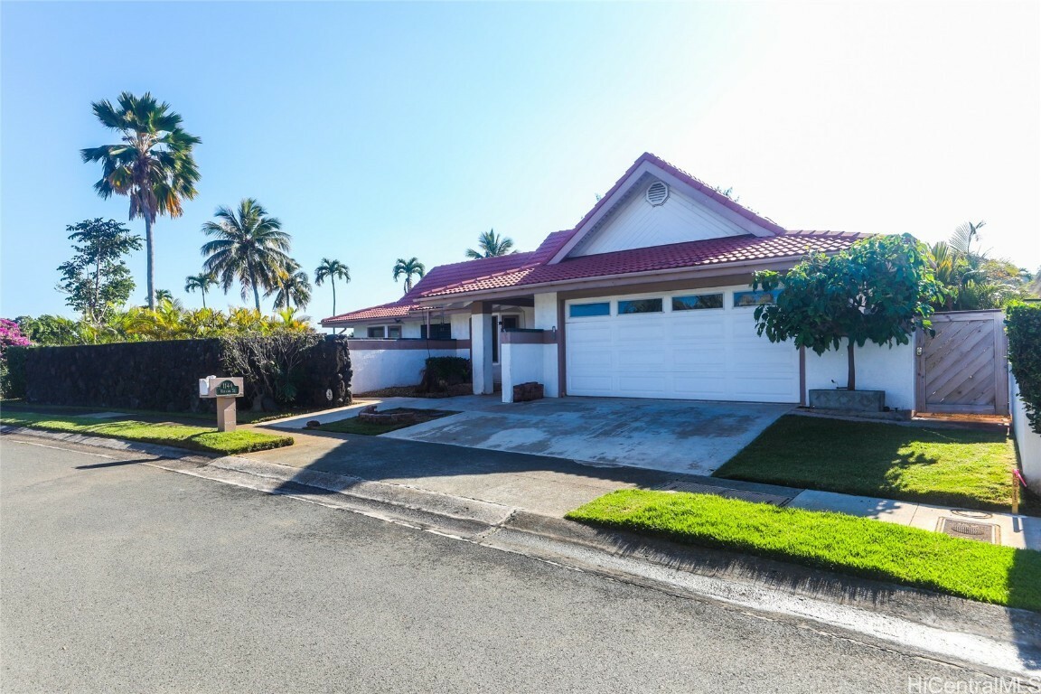 Property Photo: 1144 Makaaoa Street HI 96825