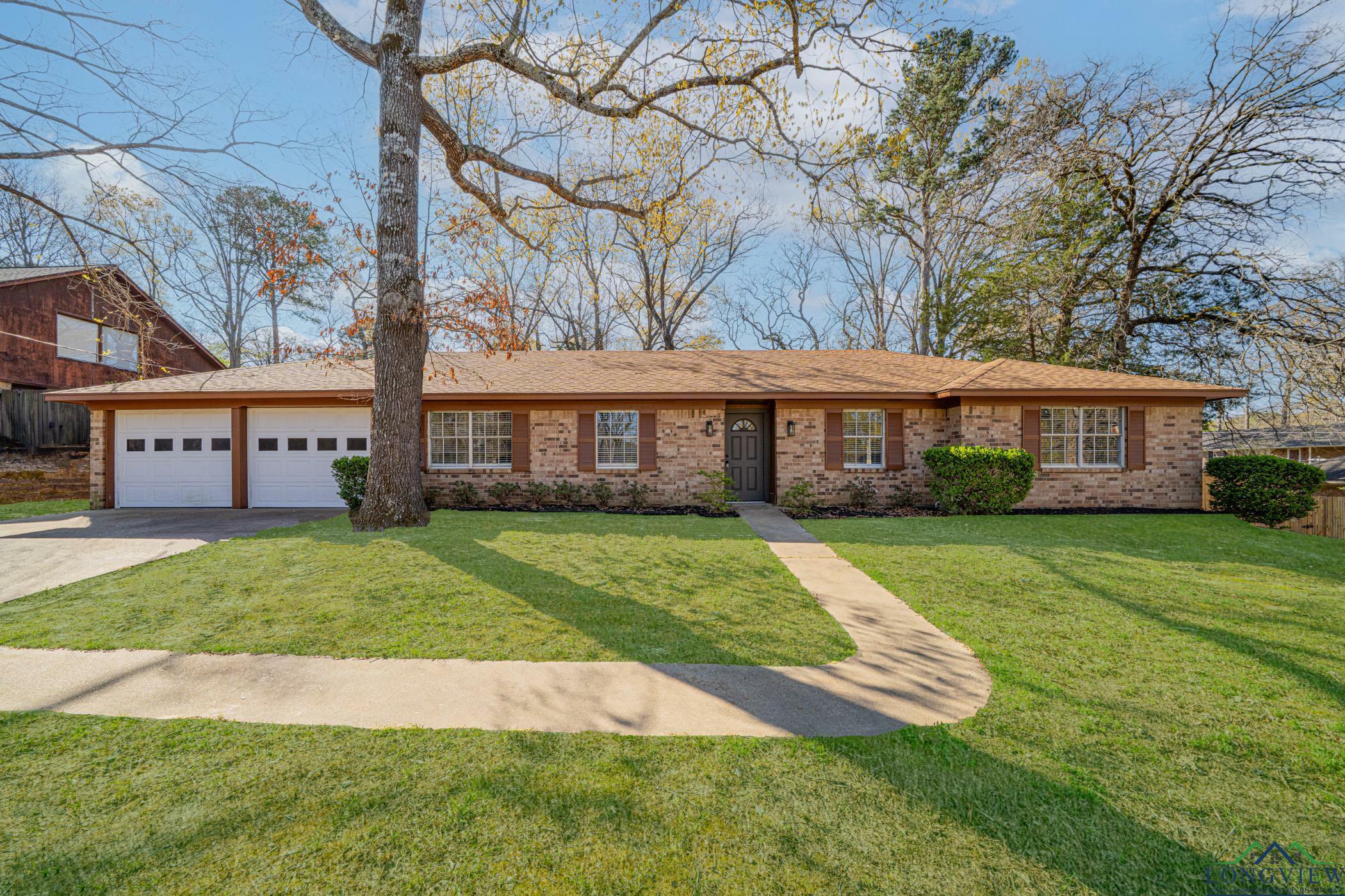 Property Photo: 3212 Restview TX 75605
