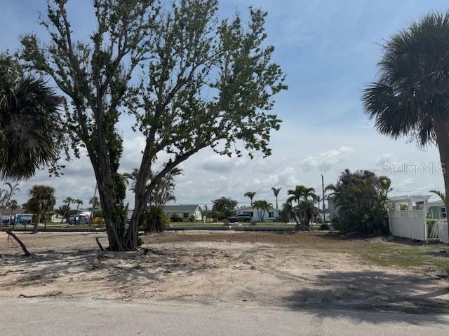 Property Photo: 1275 Holiday Drive FL 34223