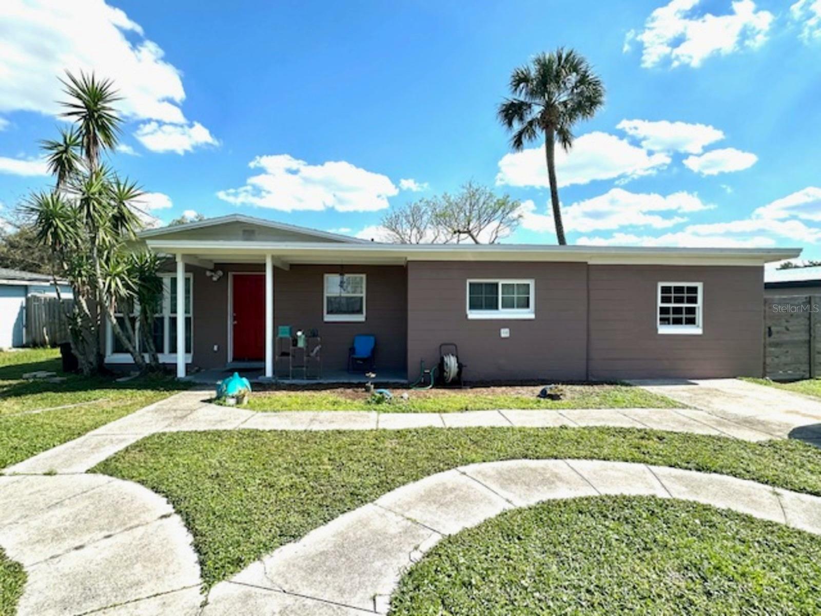 Property Photo: 2807 Arc Drive FL 32826
