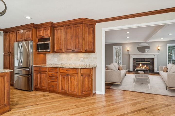 Property Photo: 1019 Rockland Road IL 60044