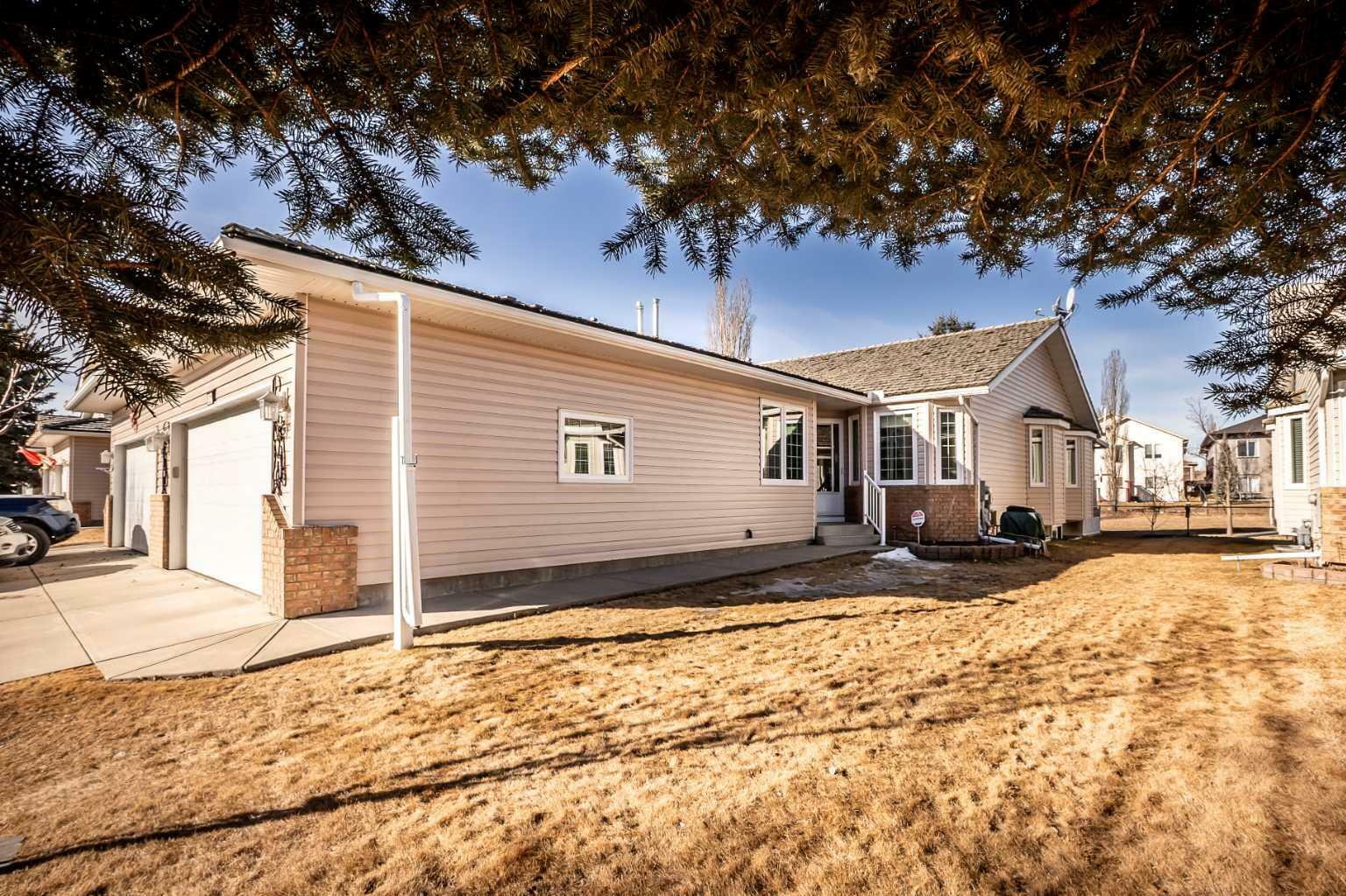 Property Photo: 521 Riverside Drive NW AB T1V 1T5