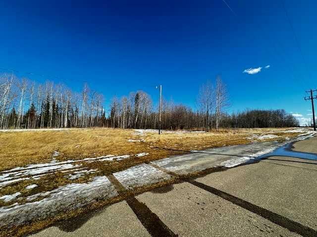 Property Photo: 2431 Mistassiniy Road AB T0G 2K0