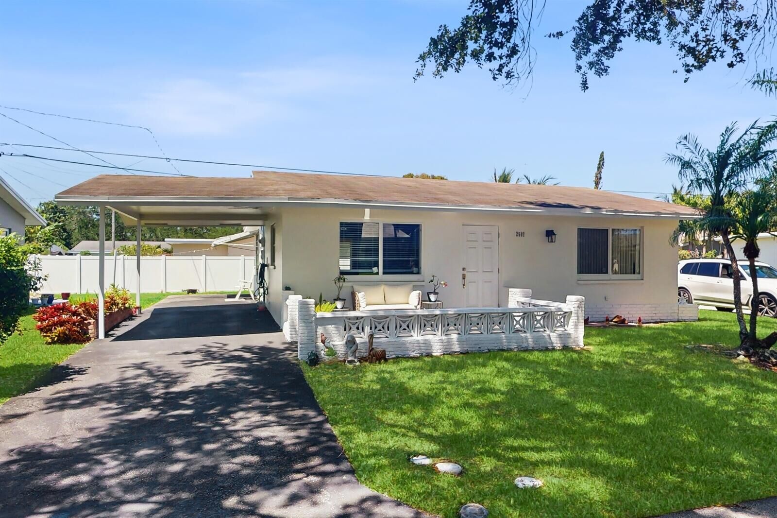 Property Photo:  2507 NW 54th Street  FL 33309